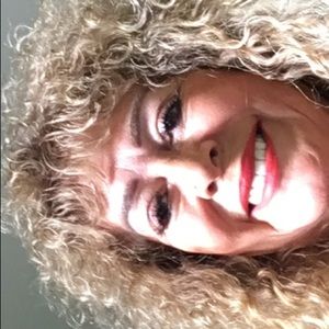 Meet your Posher, Anne